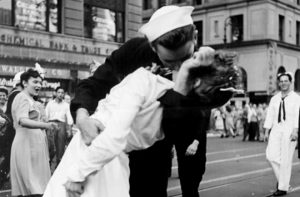 8-history-kissing