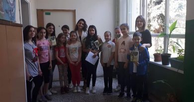 Промоција на стихови – поезија од младата поетеса и писателка Викторија Петровска пред најмладите љубители Промоција на стихови – поезија од младата поетеса и писателка Викторија Петровска пред најмладите љубители